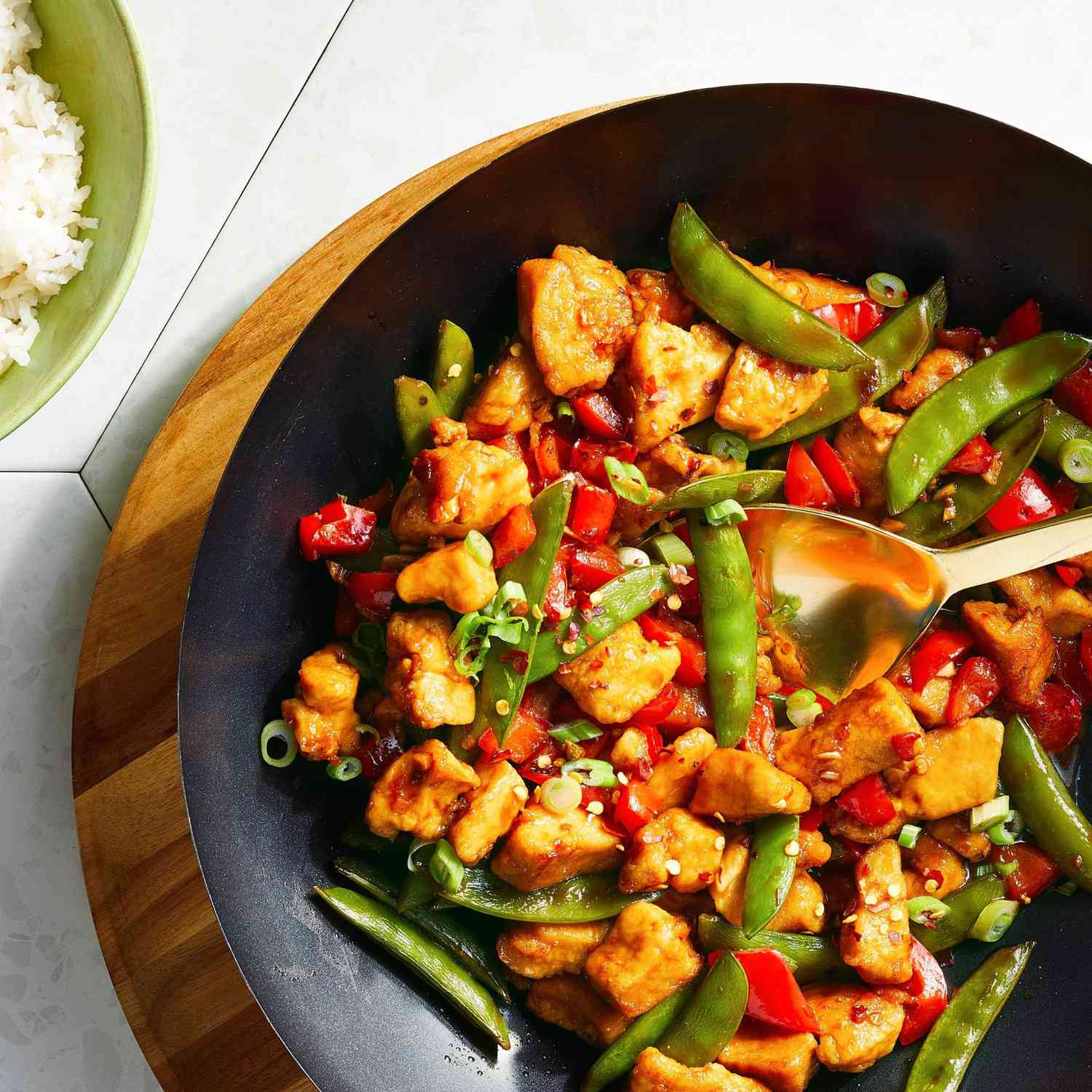 Chicken-Pepper-and-Snap-Pea-Stir-Fry-2000-cb9b6ad6c011426eb919ec5c4850b058