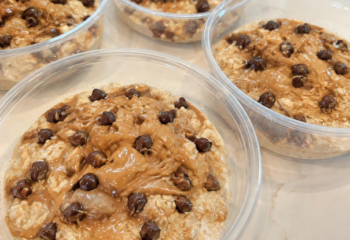 Peanut Butter Chocolate Chip Overnight Oats